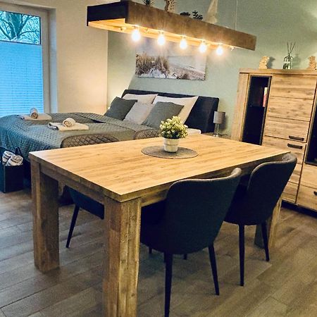 Kleine Auszeit -- Inklusive Parkplatz & Wifi, Geschirrspueler, Waschmaschine & Terrasse Mit Strandkorb -- Perfekt Fuer Urlaub & Business Scharbeutz Kültér fotó