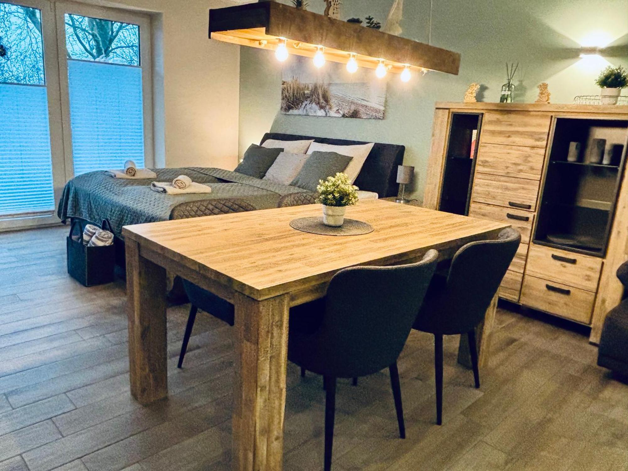 Kleine Auszeit -- Inklusive Parkplatz & Wifi, Geschirrspueler, Waschmaschine & Terrasse Mit Strandkorb -- Perfekt Fuer Urlaub & Business Scharbeutz Kültér fotó