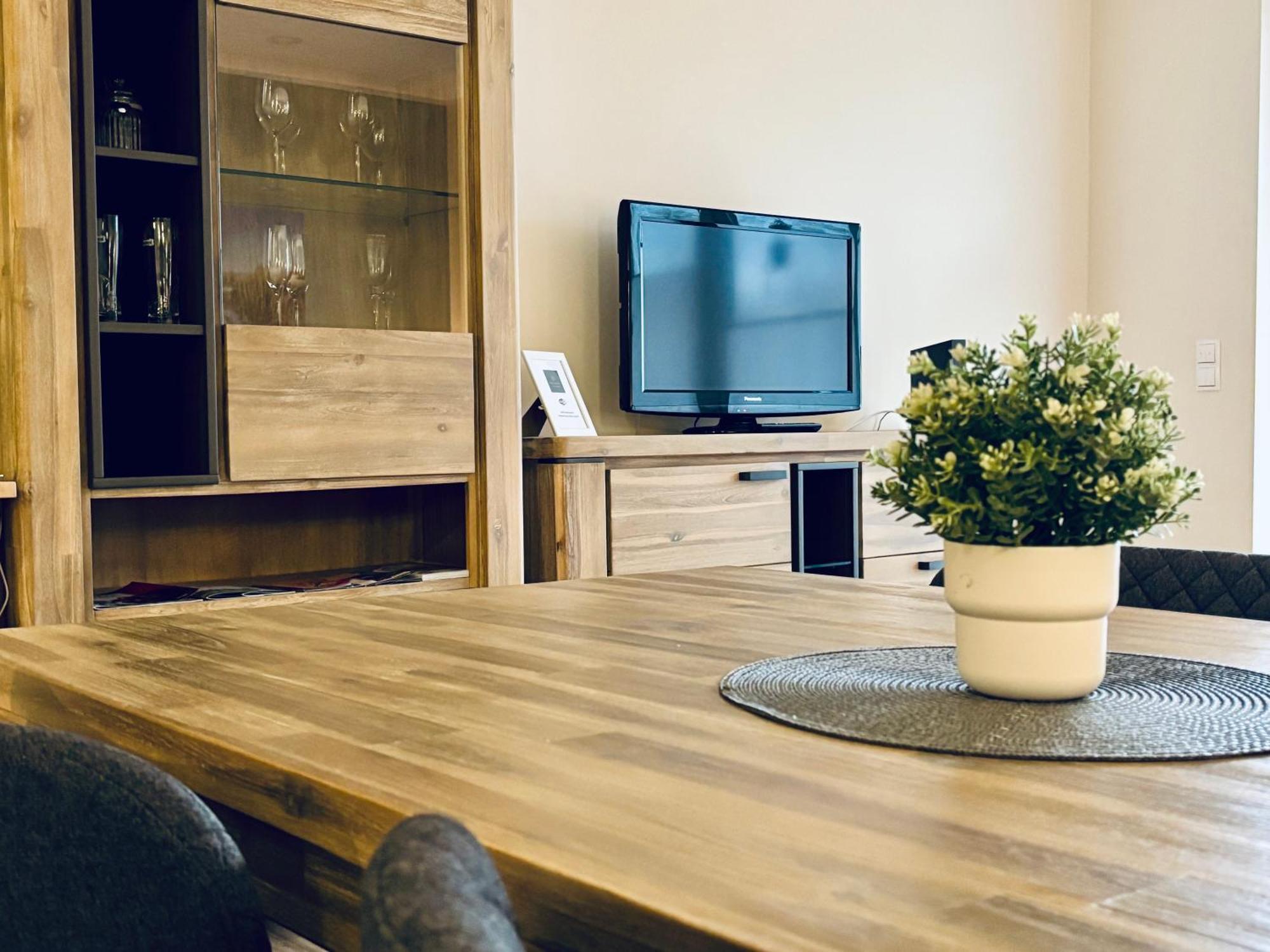 Kleine Auszeit -- Inklusive Parkplatz & Wifi, Geschirrspueler, Waschmaschine & Terrasse Mit Strandkorb -- Perfekt Fuer Urlaub & Business Scharbeutz Kültér fotó
